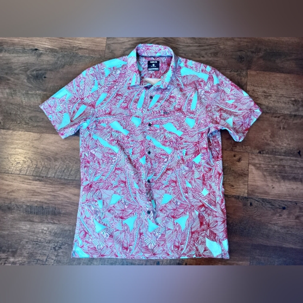 Hurley Red and Baby Blue Leaf Print Shirt Tropical Button Down Short Sleeve M